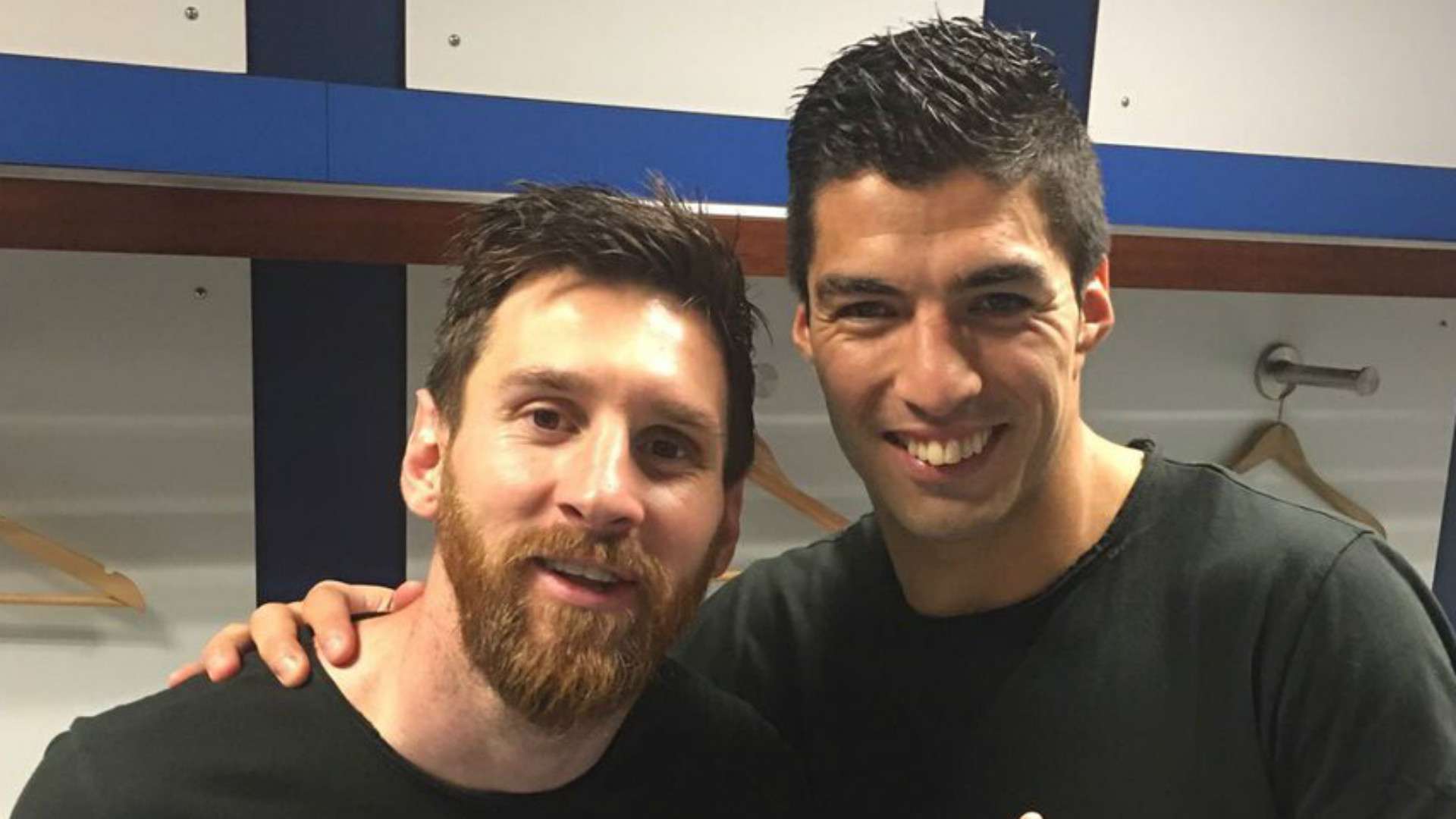 缅怀这位传 缅怀这位传